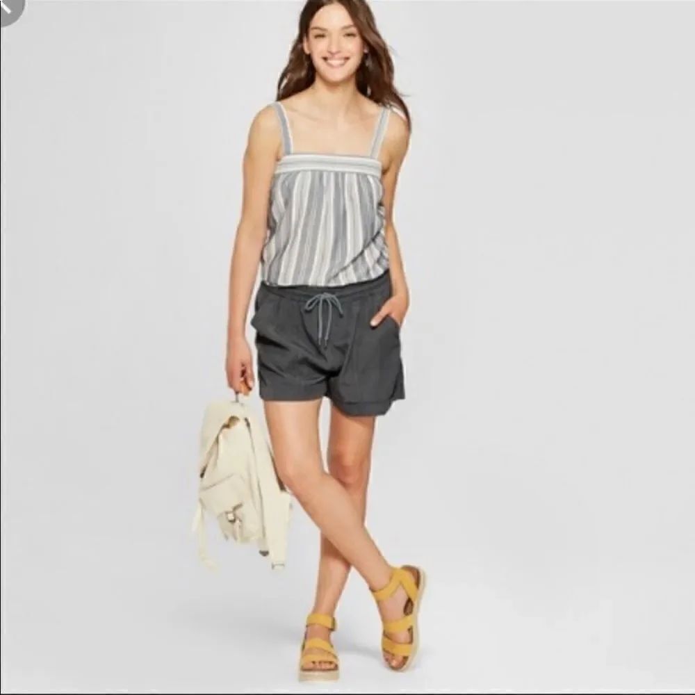 2/$20 Universal Thread gray utility shorts - Picture 2 of 8